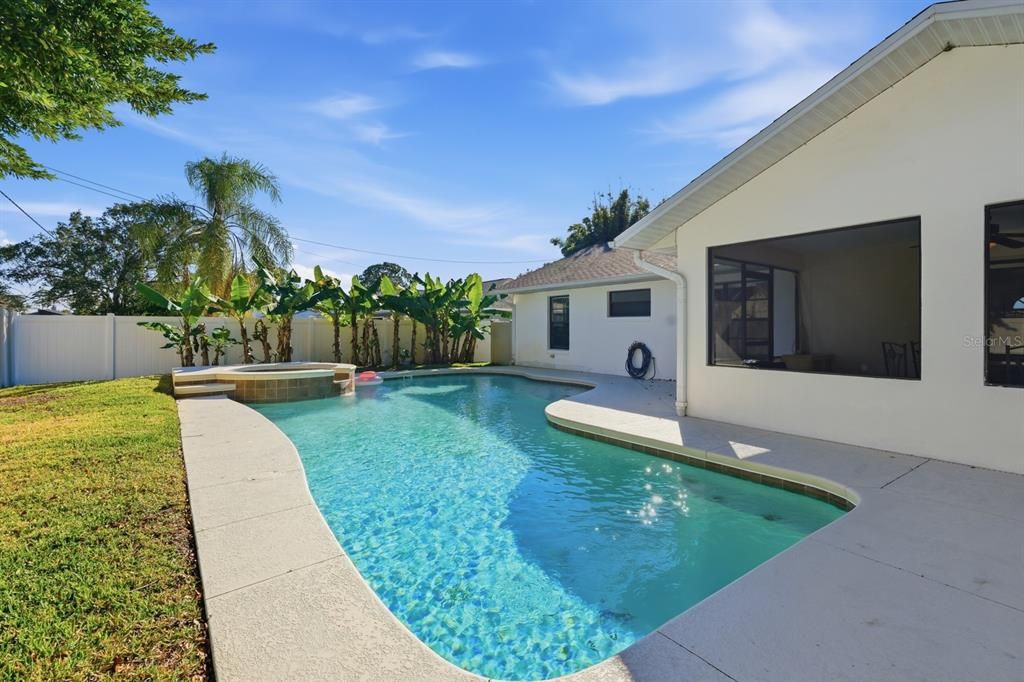 En Venta: $384,900 (3 camas, 2 baños, 1611 Pies cuadrados)