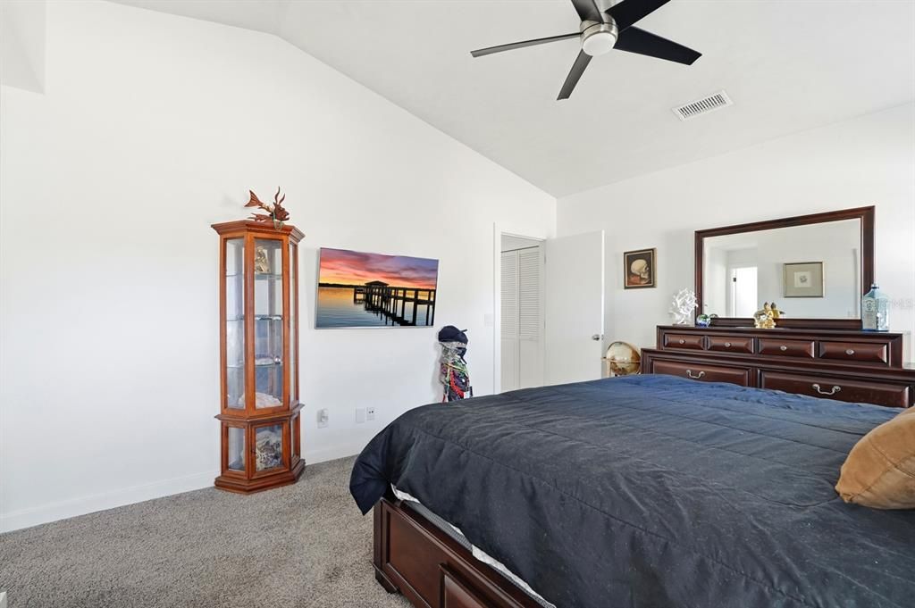 En Venta: $384,900 (3 camas, 2 baños, 1611 Pies cuadrados)