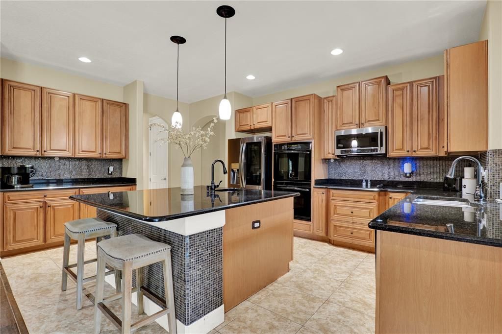 For Sale: $865,000 (5 beds, 3 baths, 3465 Square Feet)