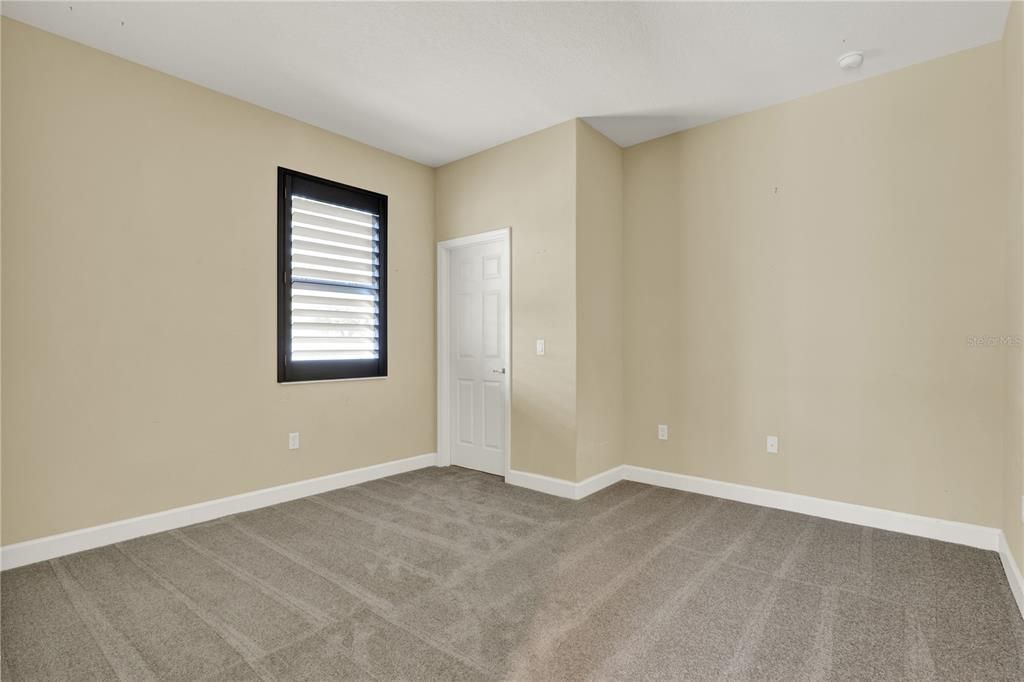 For Sale: $865,000 (5 beds, 3 baths, 3465 Square Feet)