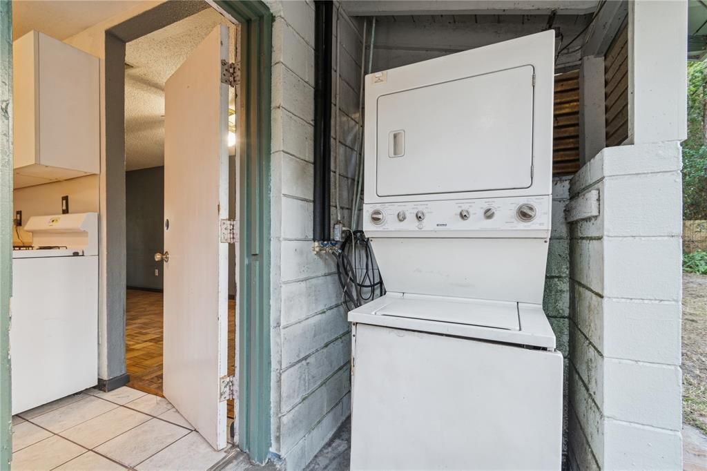 待售: $225,000 (3 贝兹, 1 浴室, 1166 平方英尺)