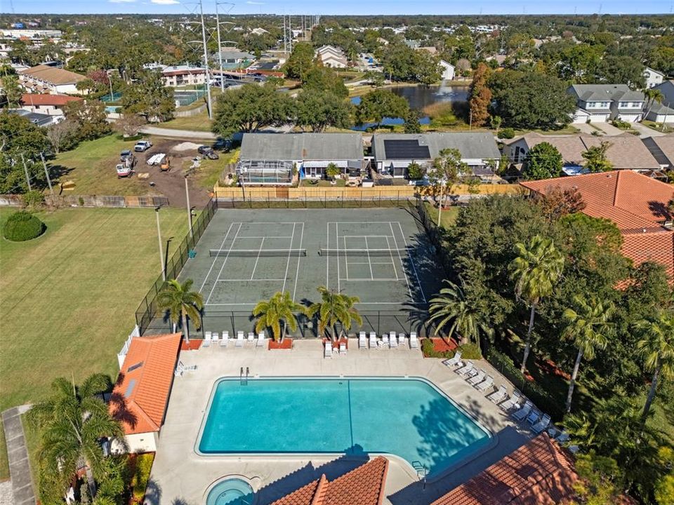 For Sale: $164,500 (1 beds, 1 baths, 760 Square Feet)