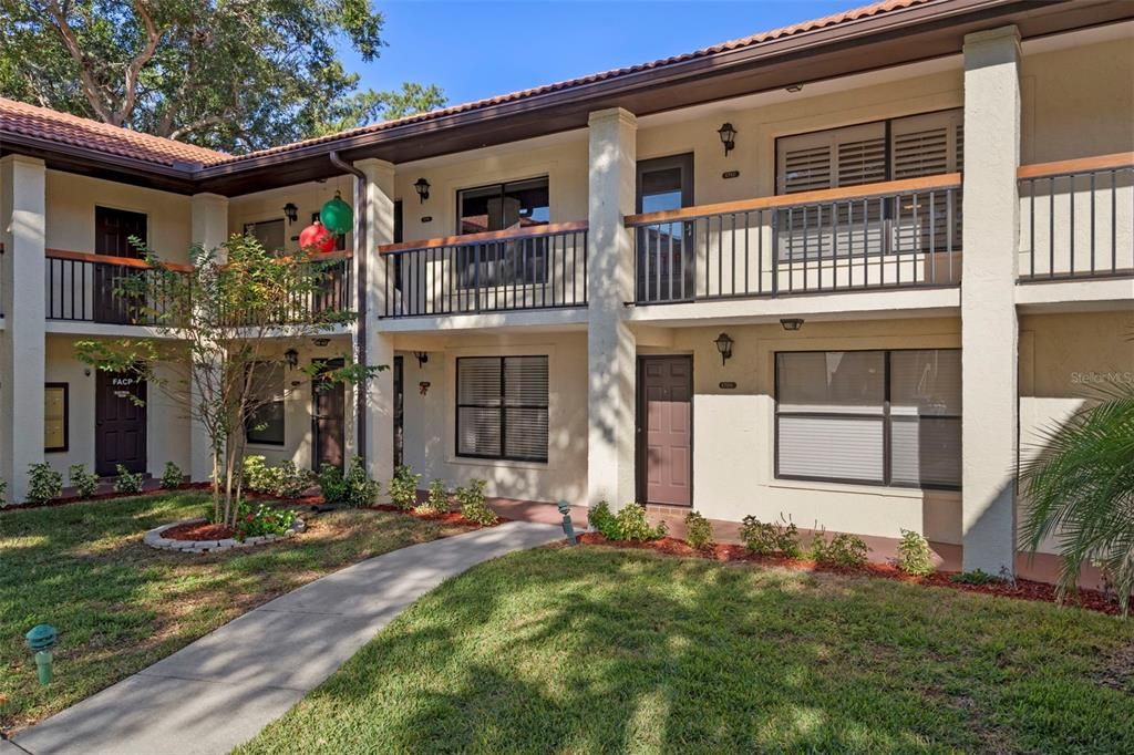 For Sale: $164,500 (1 beds, 1 baths, 760 Square Feet)