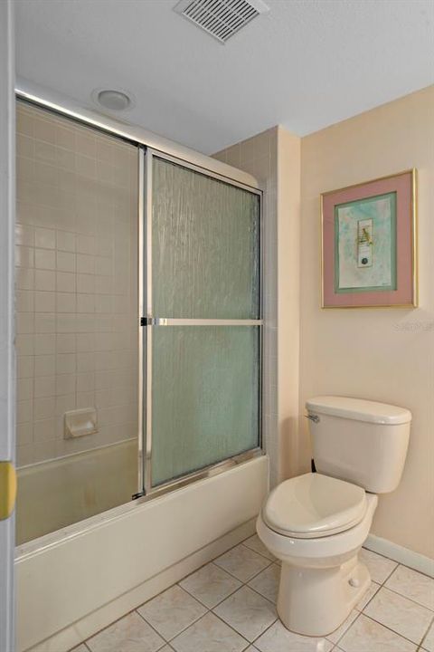 For Sale: $164,500 (1 beds, 1 baths, 760 Square Feet)