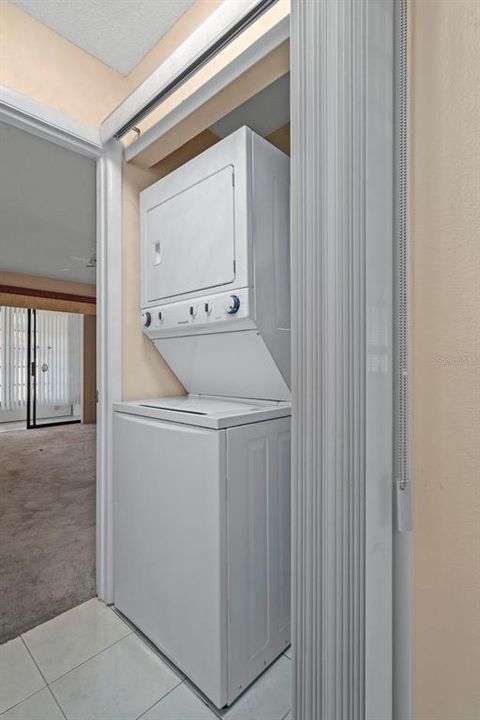 For Sale: $164,500 (1 beds, 1 baths, 760 Square Feet)