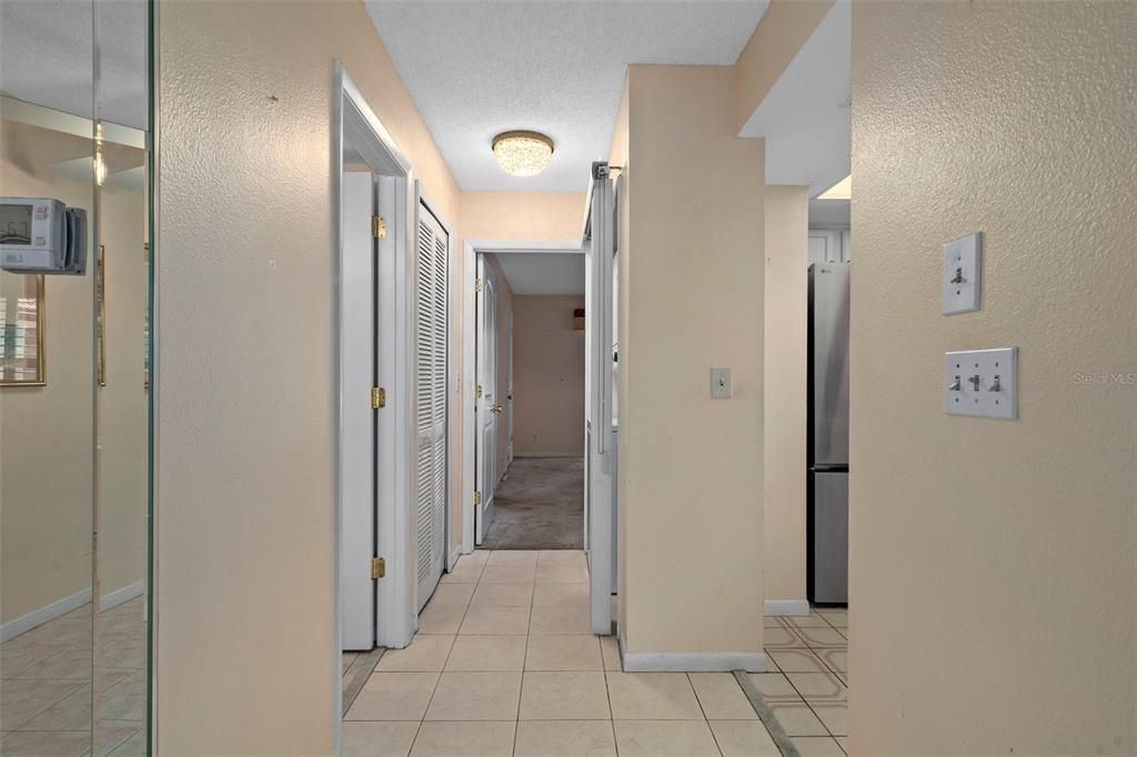 For Sale: $164,500 (1 beds, 1 baths, 760 Square Feet)