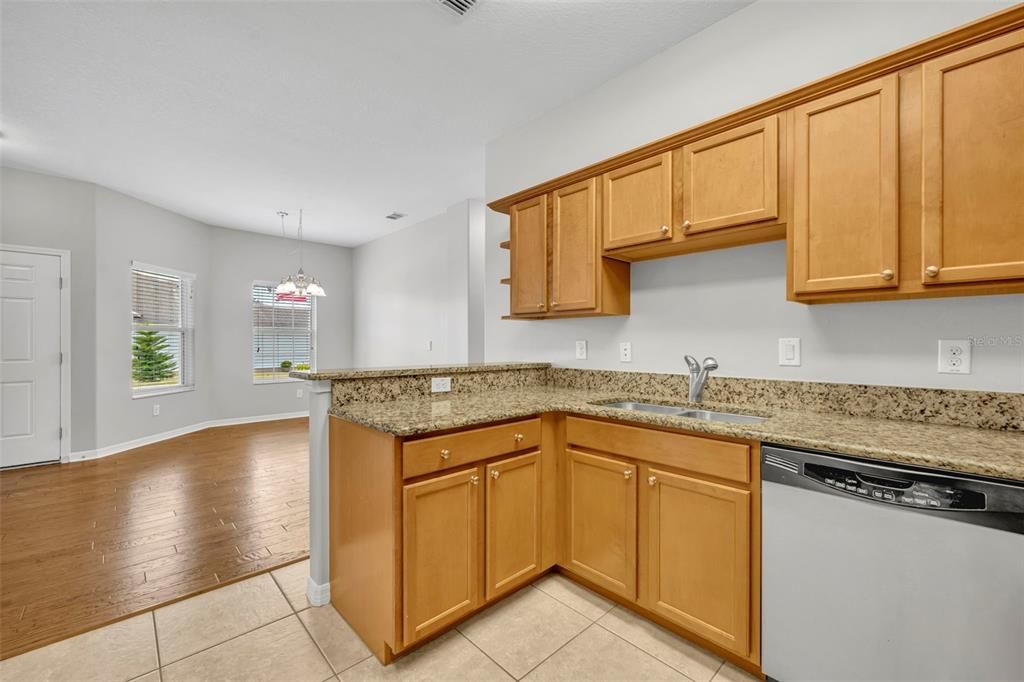 На продажу: $335,000 (2 спален, 2 ванн, 1503 Квадратных фут)