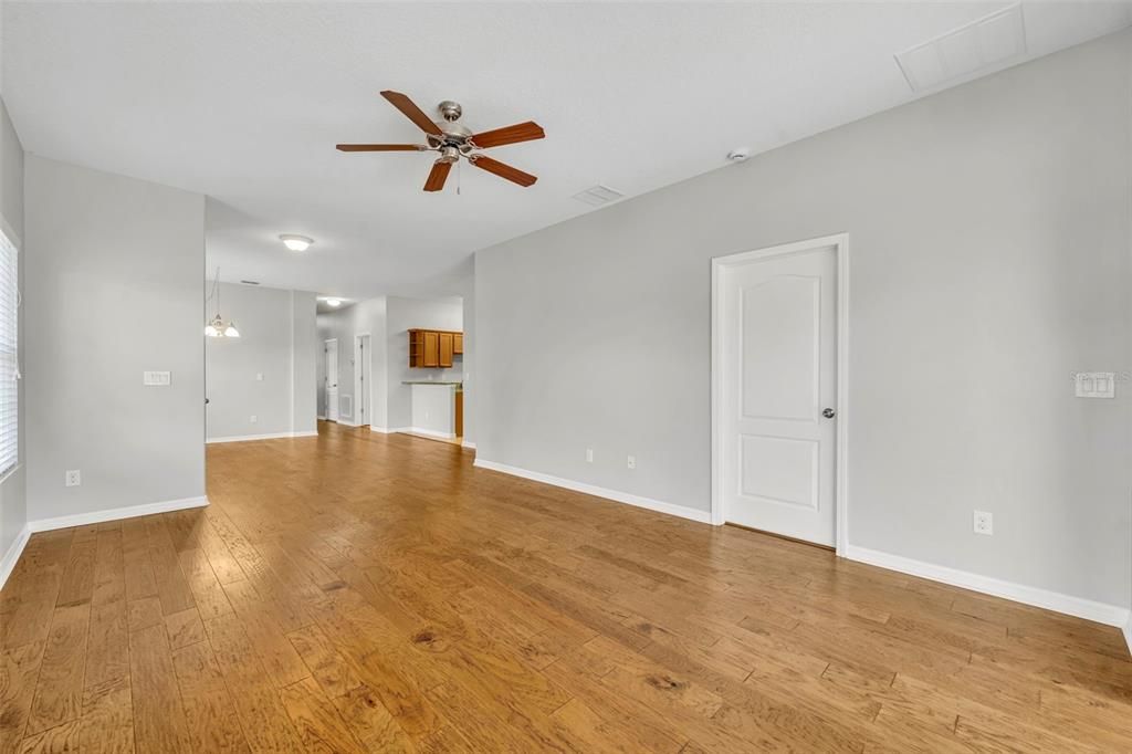 На продажу: $335,000 (2 спален, 2 ванн, 1503 Квадратных фут)