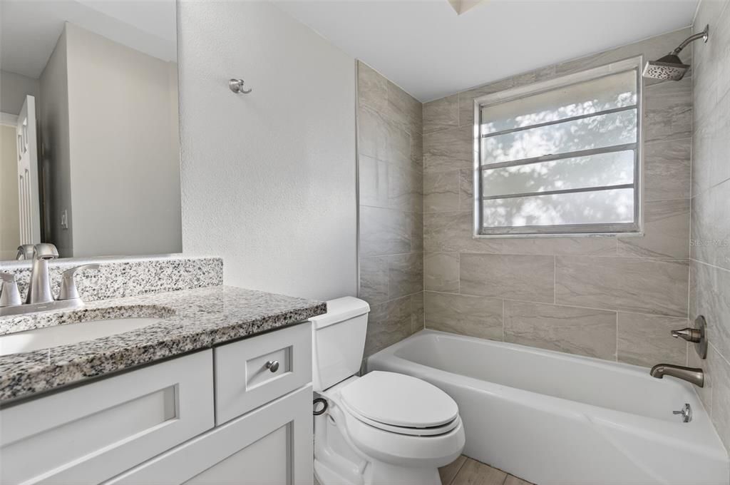 For Sale: $179,900 (2 beds, 2 baths, 1584 Square Feet)