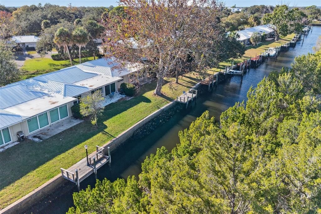 For Sale: $179,900 (2 beds, 2 baths, 1584 Square Feet)