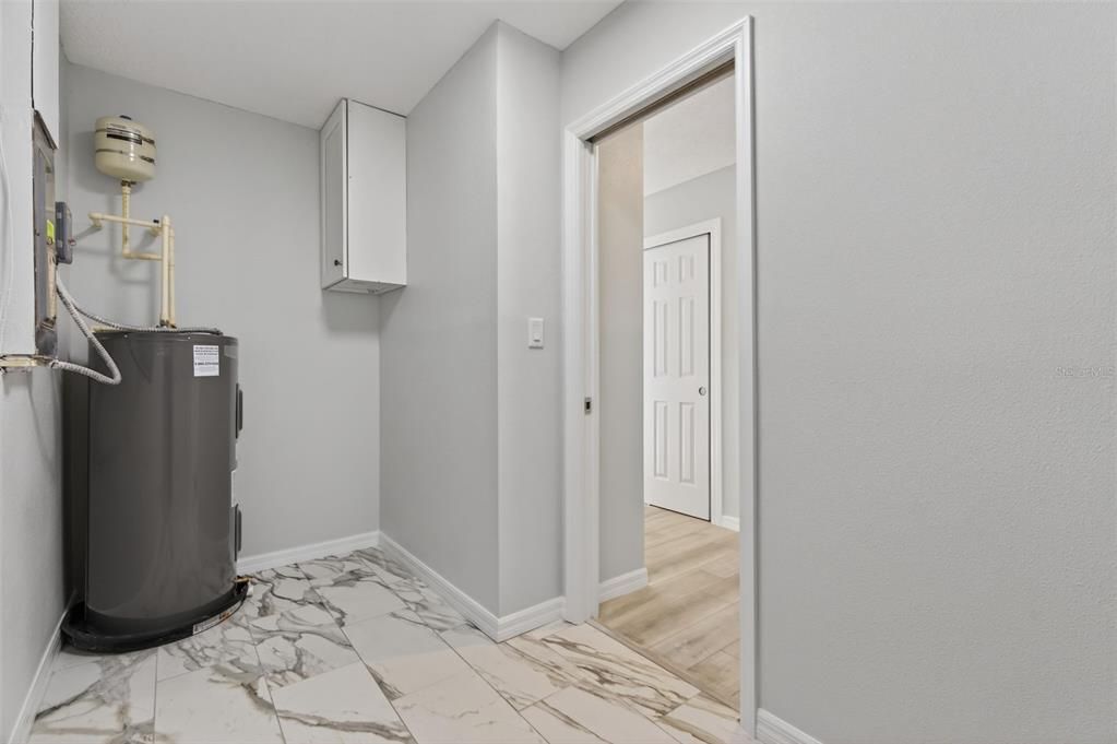 For Sale: $179,900 (2 beds, 2 baths, 1584 Square Feet)