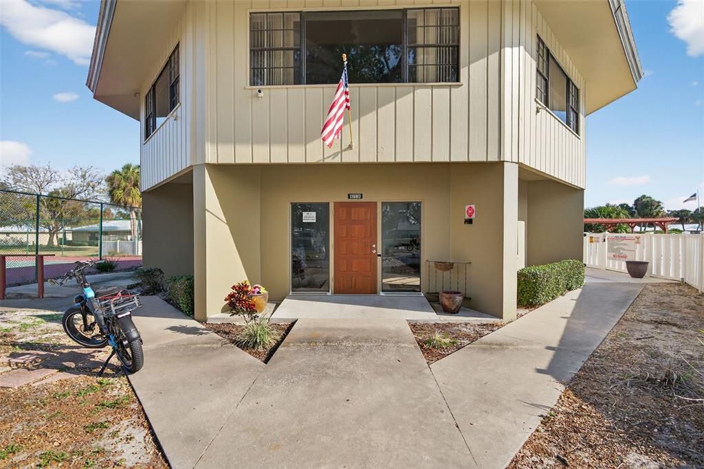 For Sale: $179,900 (2 beds, 2 baths, 1584 Square Feet)