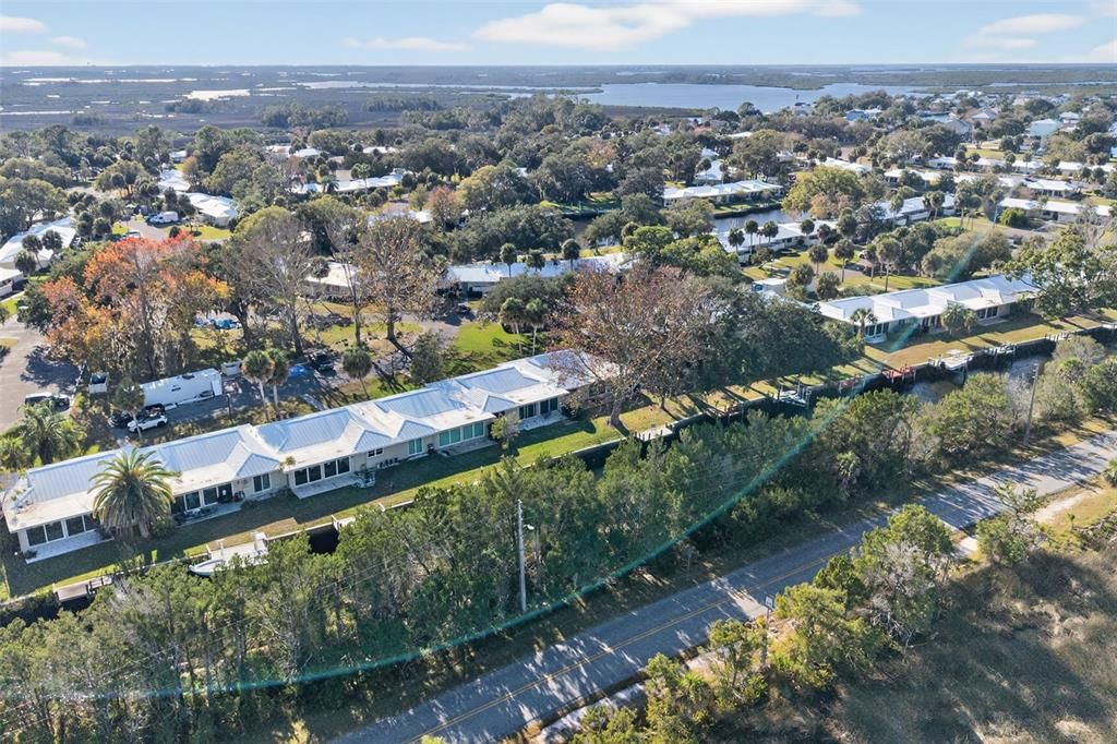 For Sale: $179,900 (2 beds, 2 baths, 1584 Square Feet)