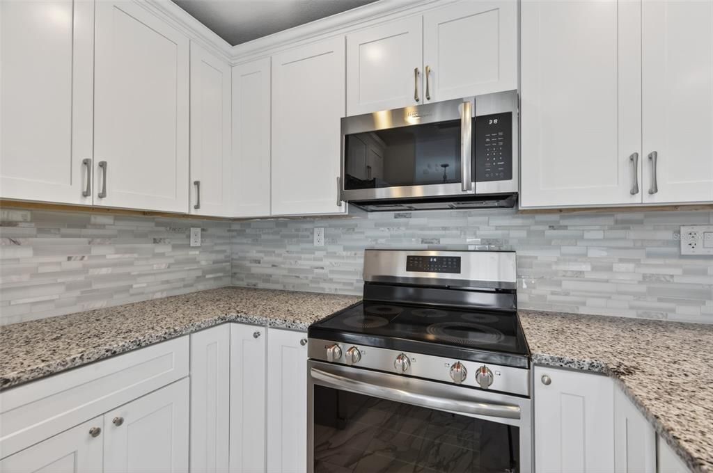 For Sale: $179,900 (2 beds, 2 baths, 1584 Square Feet)