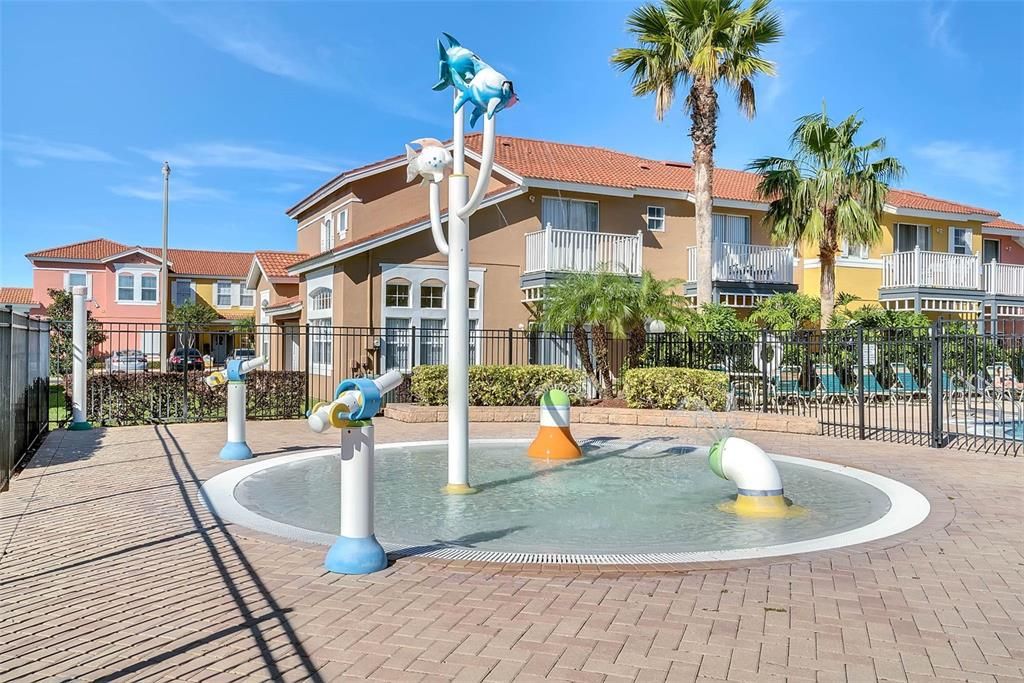 На продажу: $430,000 (5 спален, 3 ванн, 1960 Квадратных фут)