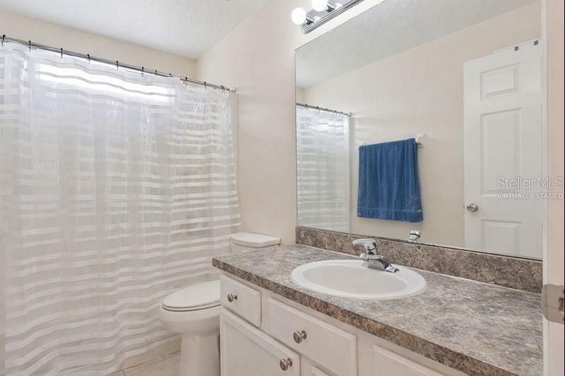 На продажу: $430,000 (5 спален, 3 ванн, 1960 Квадратных фут)