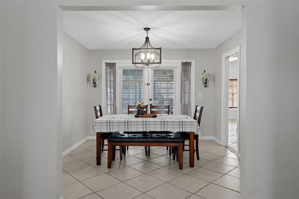 For Sale: $385,000 (3 beds, 2 baths, 2109 Square Feet)