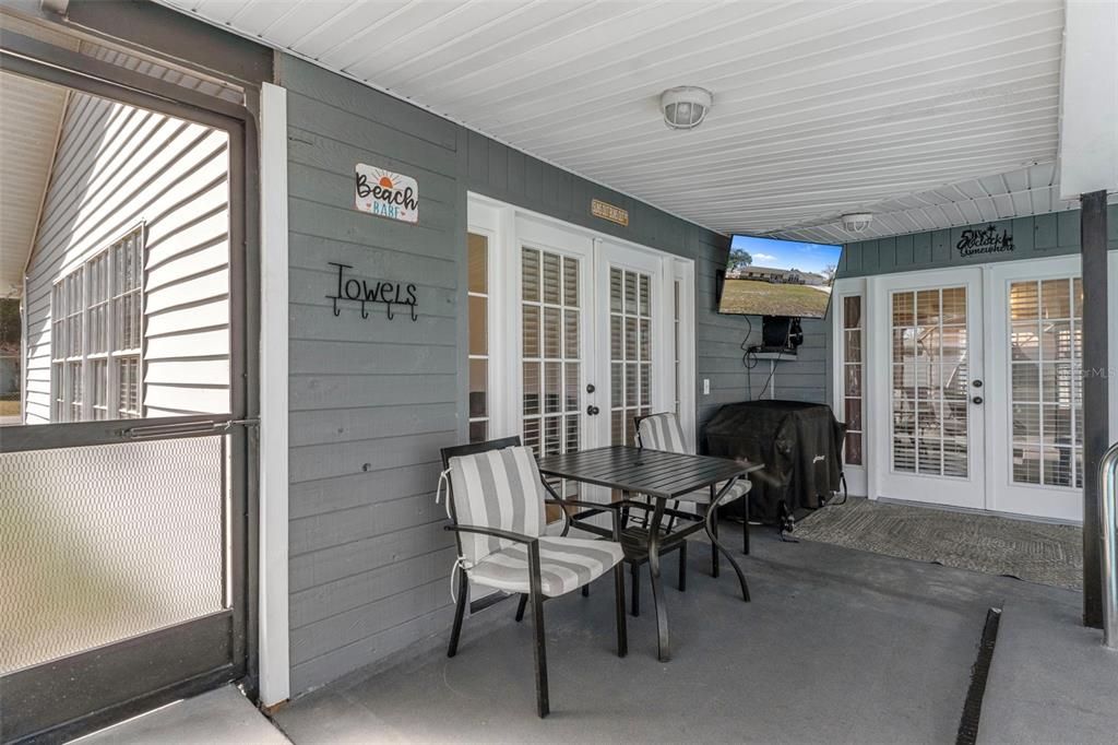 For Sale: $385,000 (3 beds, 2 baths, 2109 Square Feet)