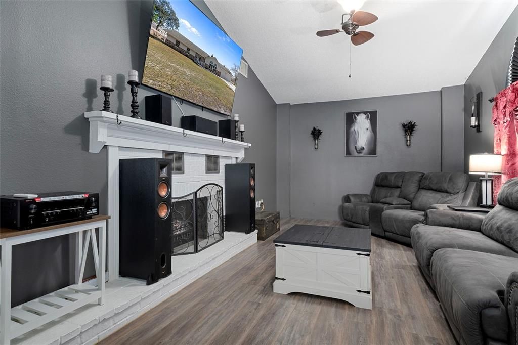 For Sale: $385,000 (3 beds, 2 baths, 2109 Square Feet)