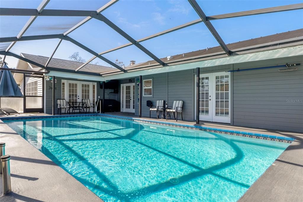 For Sale: $385,000 (3 beds, 2 baths, 2109 Square Feet)