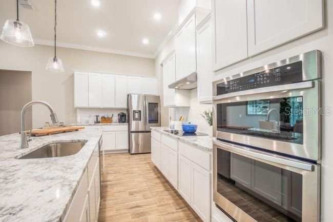 For Sale: $419,900 (4 beds, 3 baths, 2286 Square Feet)