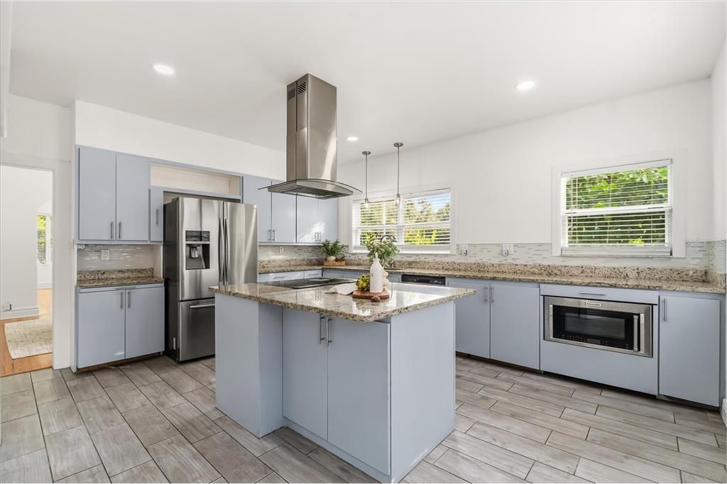 En Venta: $399,000 (3 camas, 2 baños, 1866 Pies cuadrados)