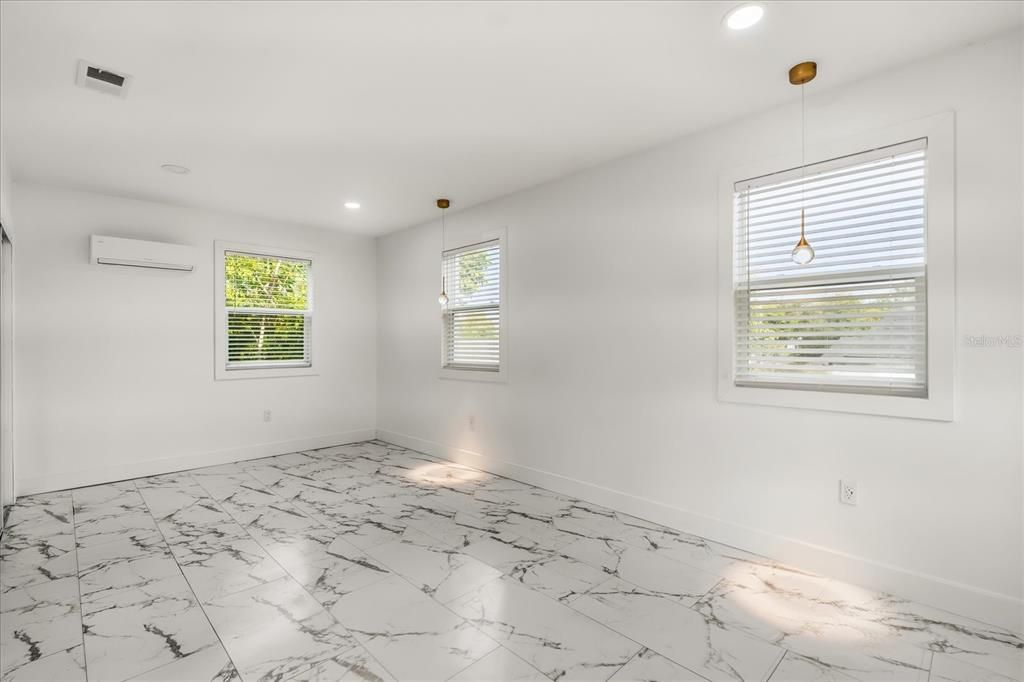 En Venta: $399,000 (3 camas, 2 baños, 1866 Pies cuadrados)