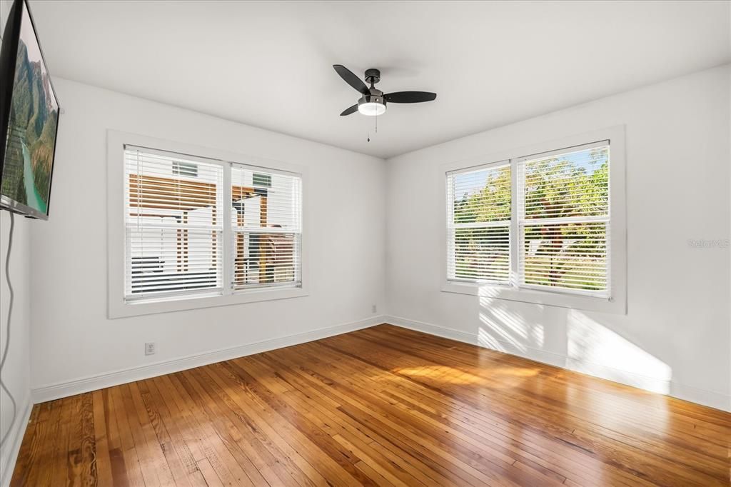 En Venta: $399,000 (3 camas, 2 baños, 1866 Pies cuadrados)