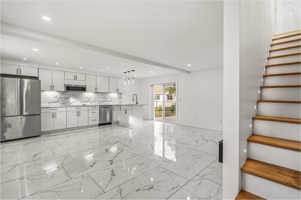 En Venta: $399,000 (3 camas, 2 baños, 1866 Pies cuadrados)