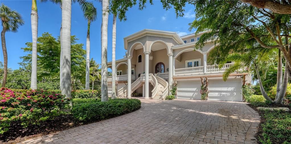 For Sale: $4,300,000 (5 beds, 4 baths, 5361 Square Feet)