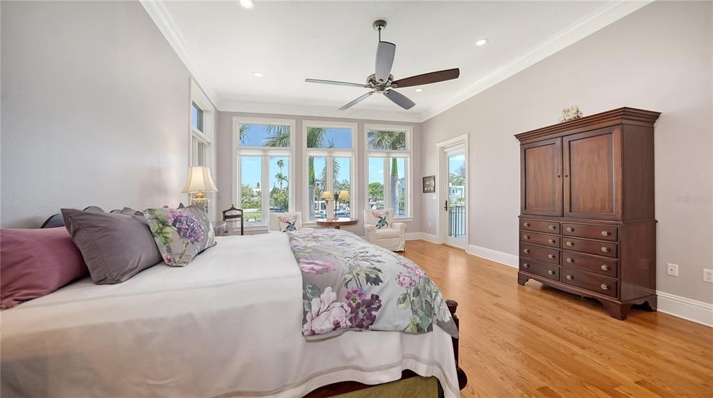 For Sale: $4,300,000 (5 beds, 4 baths, 5361 Square Feet)