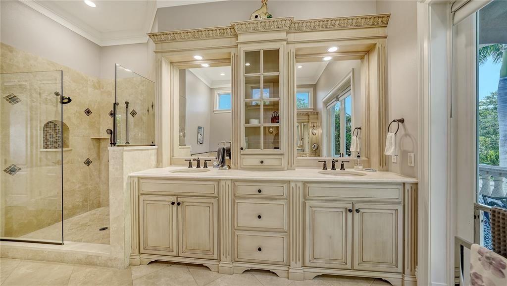 For Sale: $4,300,000 (5 beds, 4 baths, 5361 Square Feet)