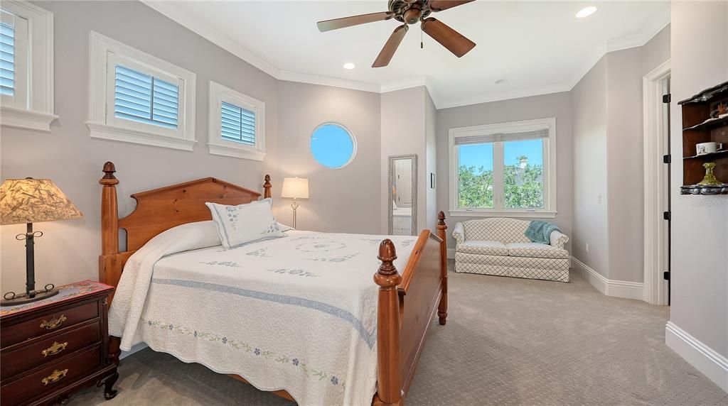 For Sale: $4,300,000 (5 beds, 4 baths, 5361 Square Feet)