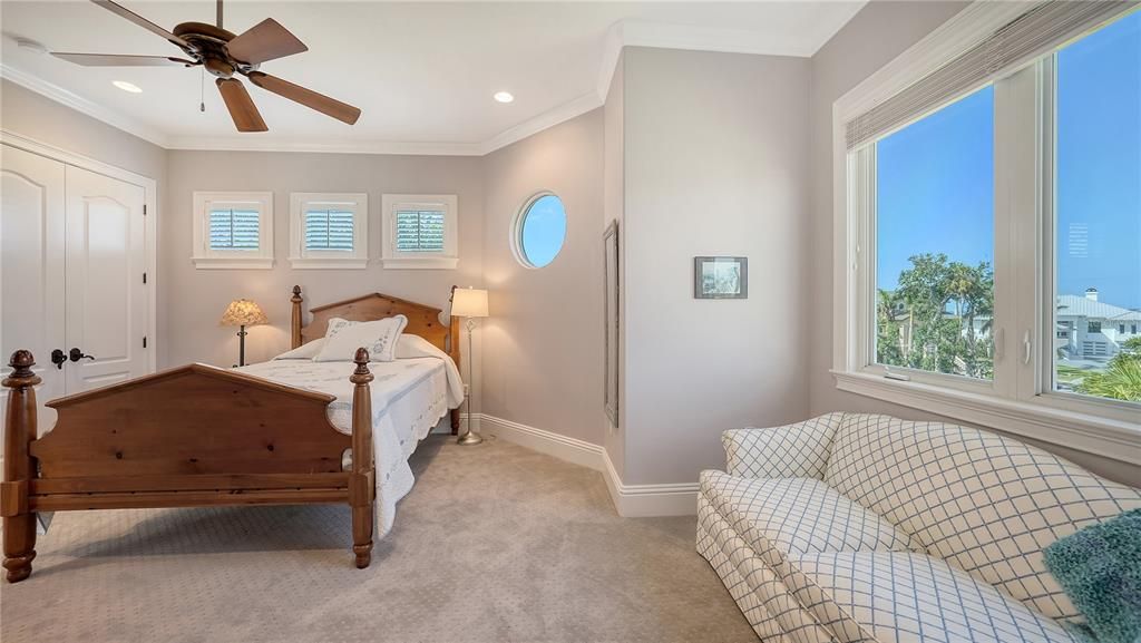 For Sale: $4,300,000 (5 beds, 4 baths, 5361 Square Feet)