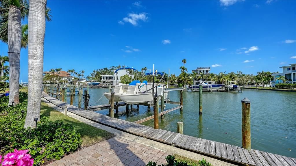 For Sale: $4,300,000 (5 beds, 4 baths, 5361 Square Feet)