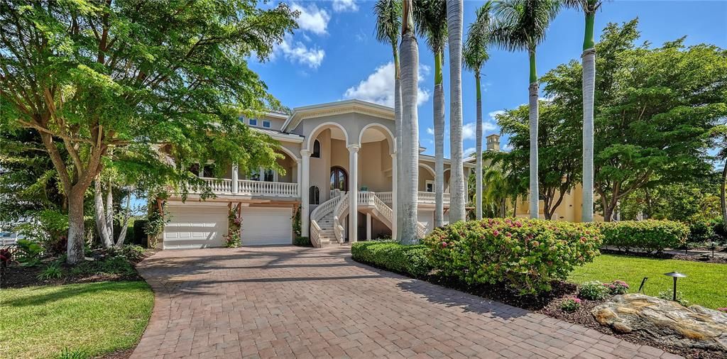 For Sale: $4,300,000 (5 beds, 4 baths, 5361 Square Feet)