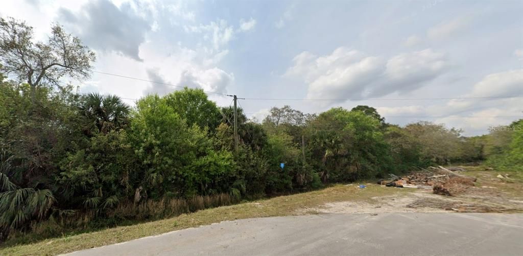 En Venta: $46,999 (0.52 acres)