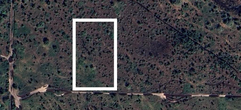 待售: $6,000 (1.27 acres)