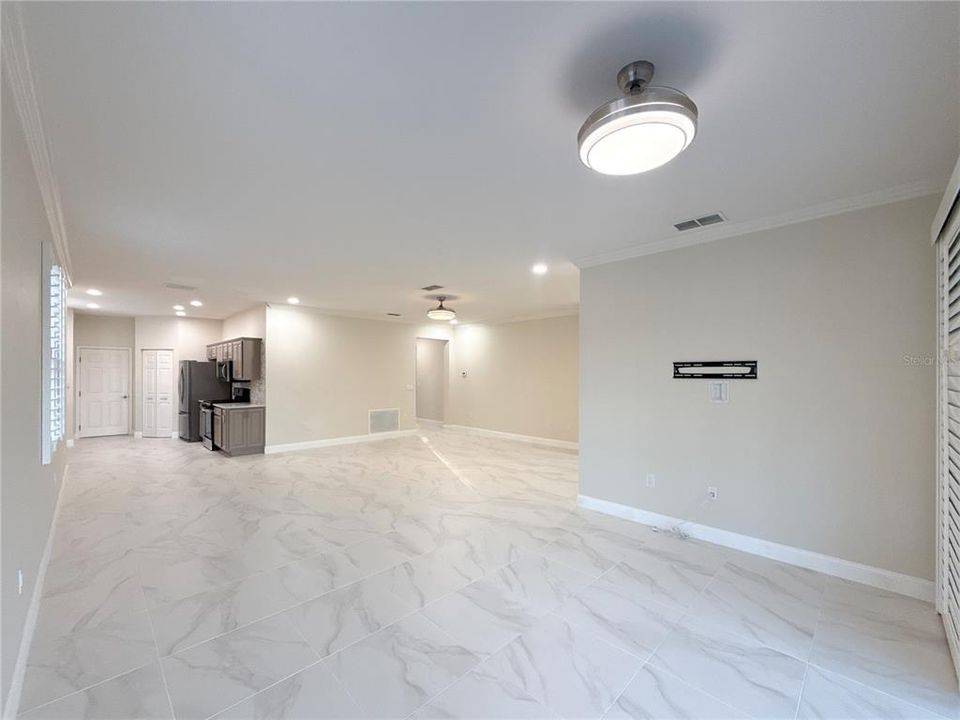 待售: $319,000 (2 贝兹, 2 浴室, 1709 平方英尺)