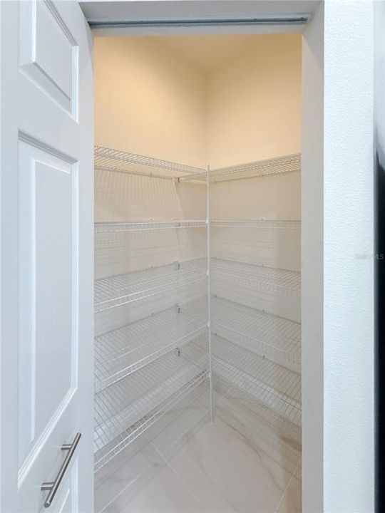 待售: $319,000 (2 贝兹, 2 浴室, 1709 平方英尺)