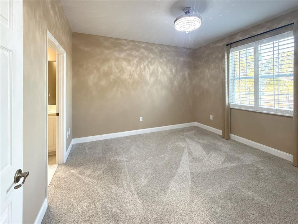 待售: $319,000 (2 贝兹, 2 浴室, 1709 平方英尺)