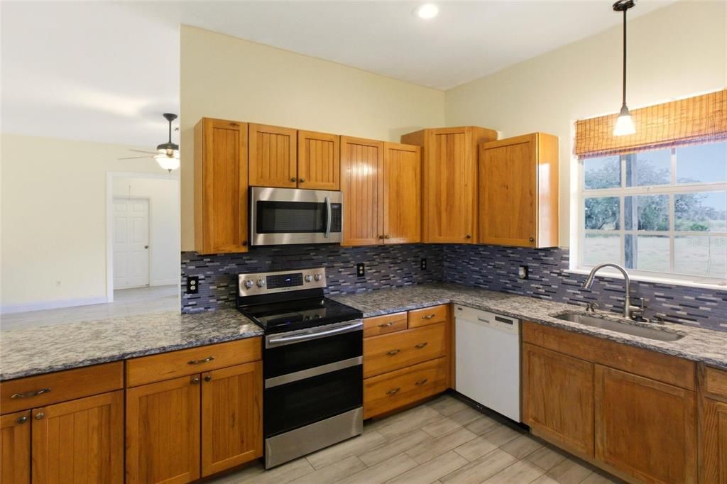 For Sale: $480,000 (3 beds, 2 baths, 2823 Square Feet)