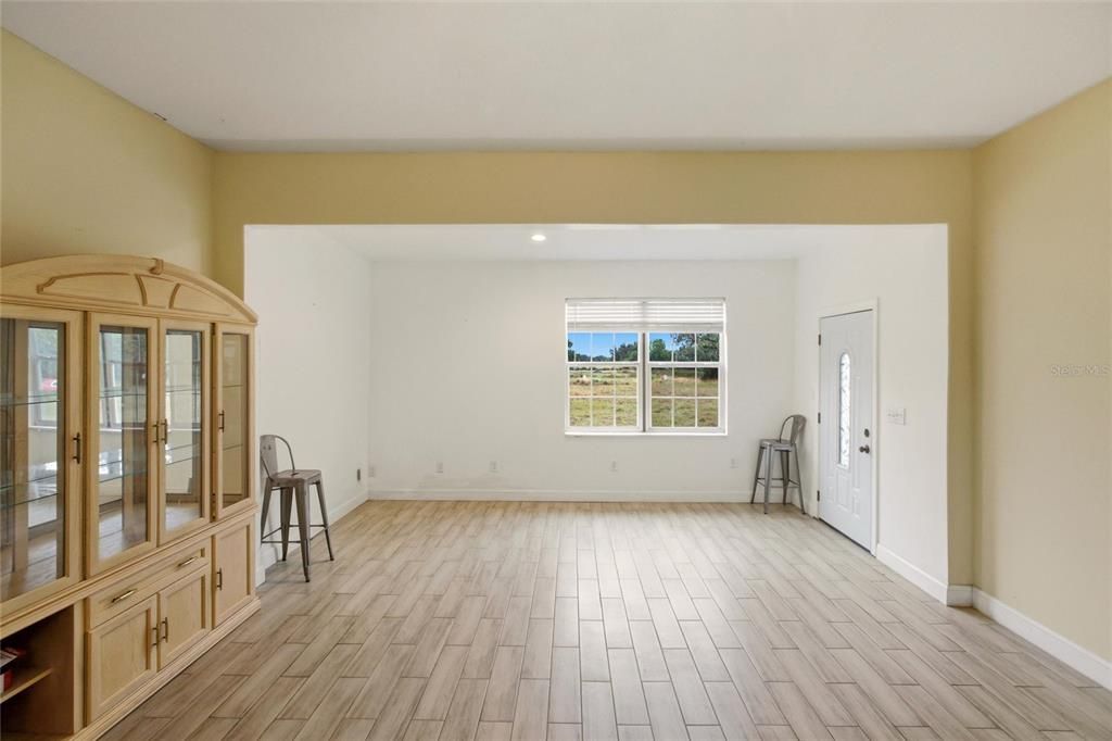 For Sale: $480,000 (3 beds, 2 baths, 2823 Square Feet)