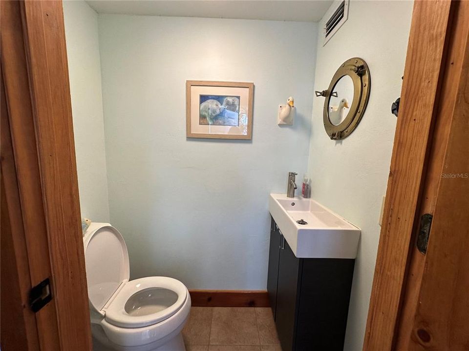 For Rent: $2,250 (2 beds, 2 baths, 732 Square Feet)