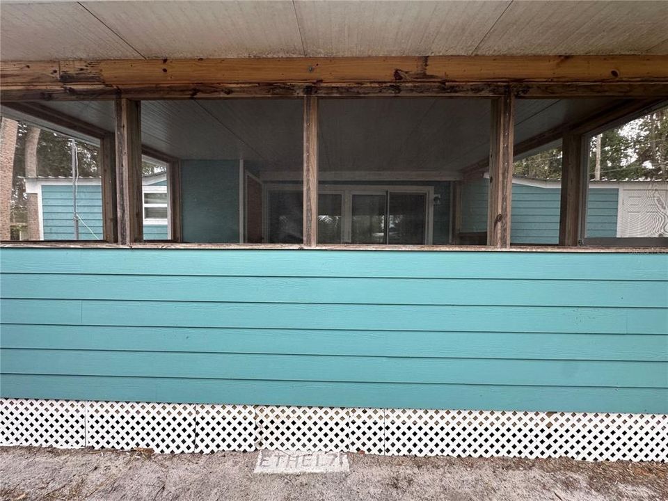 For Rent: $2,250 (2 beds, 2 baths, 732 Square Feet)