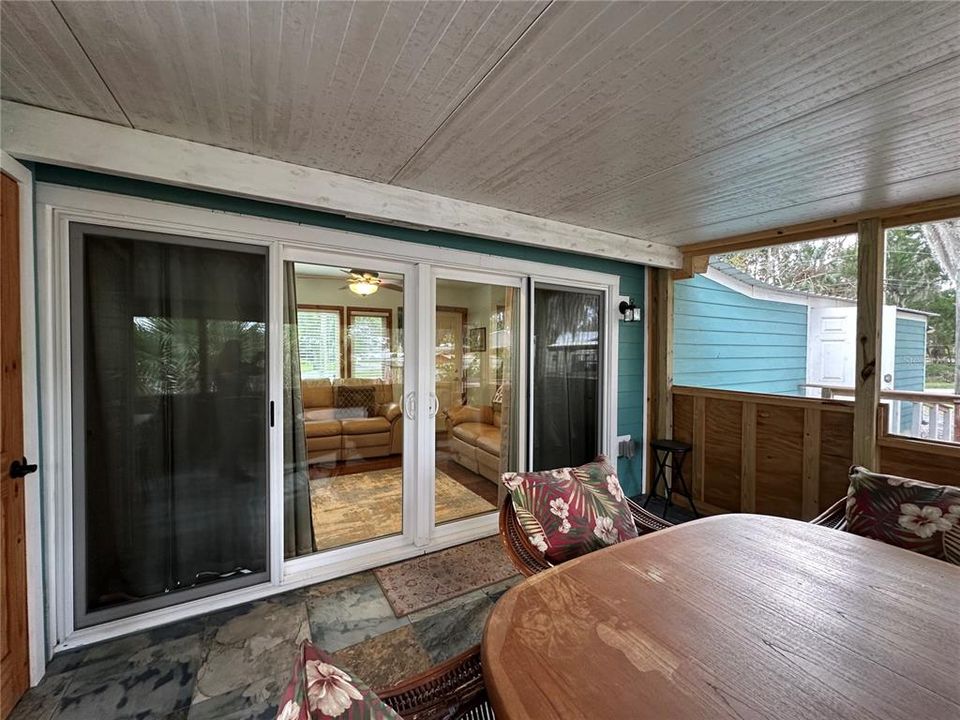 For Rent: $2,250 (2 beds, 2 baths, 732 Square Feet)