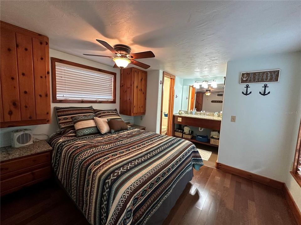 For Rent: $2,250 (2 beds, 2 baths, 732 Square Feet)