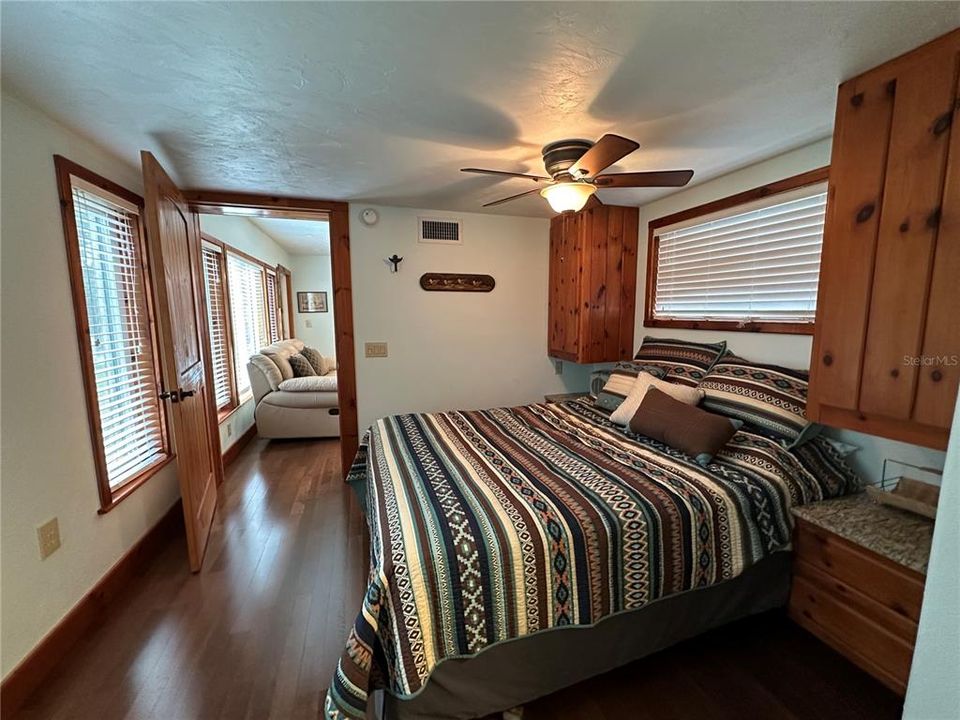 For Rent: $2,250 (2 beds, 2 baths, 732 Square Feet)