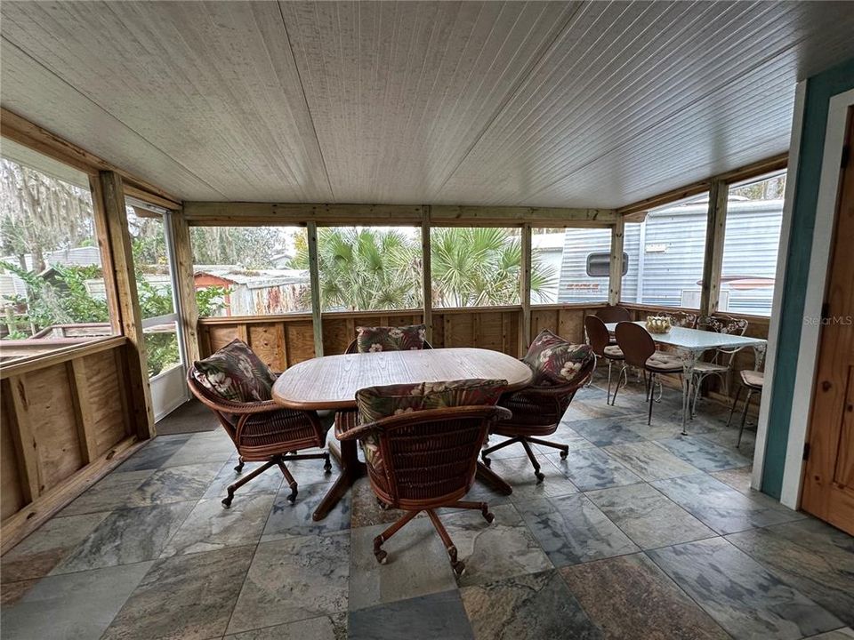 For Rent: $2,250 (2 beds, 2 baths, 732 Square Feet)