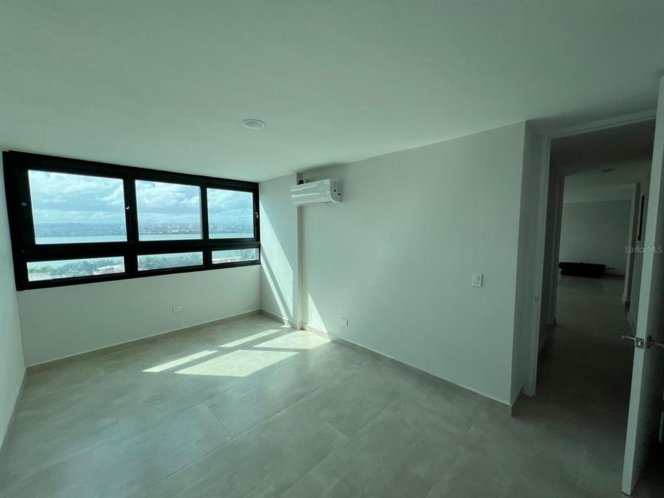 For Rent: $2,200 (3 beds, 3 baths, 1354 Square Feet)